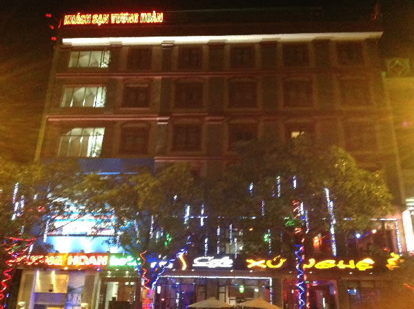 Khách sạn Vương Hoàn Hotel